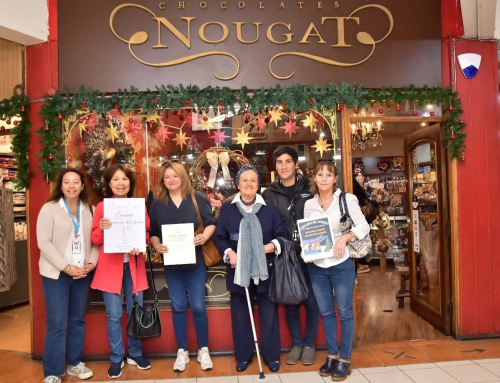 Chocolatería Nougat y galería Centro Osorno ganan concurso “La mejor vitrina navideña”
